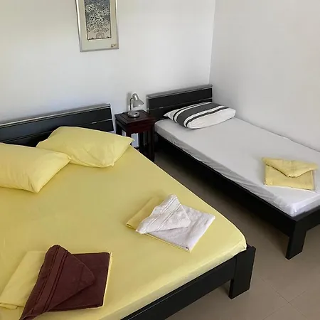 Nuka - One Bedroom With Terrace Appartement *