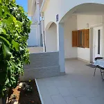 Nuka - One Bedroom With Terrace Apartament *