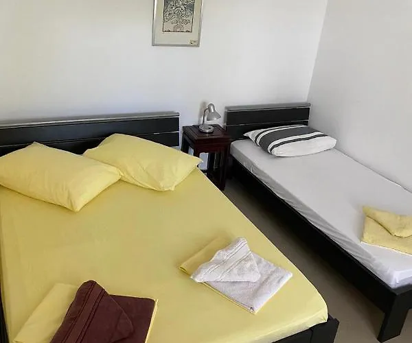 Nuka - One Bedroom With Terrace Lägenhet