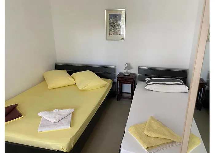 Apartman Nuka - One Bedroom With Terrace Vir