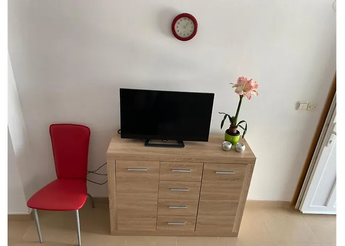 Nuka - One Bedroom With Terrace * Vir